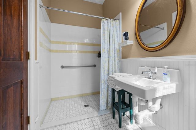 205 SE 7TH STREET, Gainesville, FL 32601