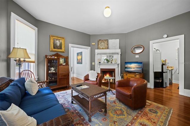 205 SE 7TH STREET, Gainesville, FL 32601