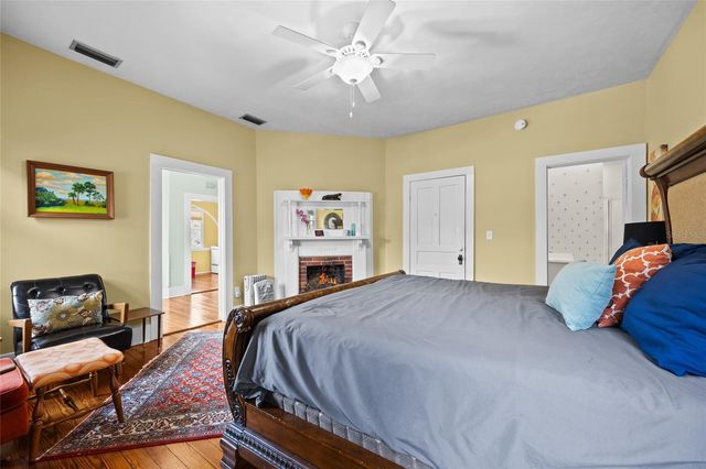 205 SE 7TH STREET, Gainesville, FL 32601