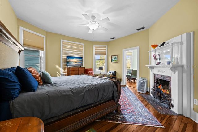 205 SE 7TH STREET, Gainesville, FL 32601