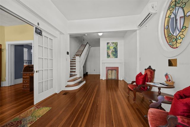 205 SE 7TH STREET, Gainesville, FL 32601