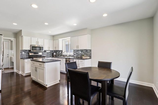 1720 Erin LANE, Waukesha, WI 53188