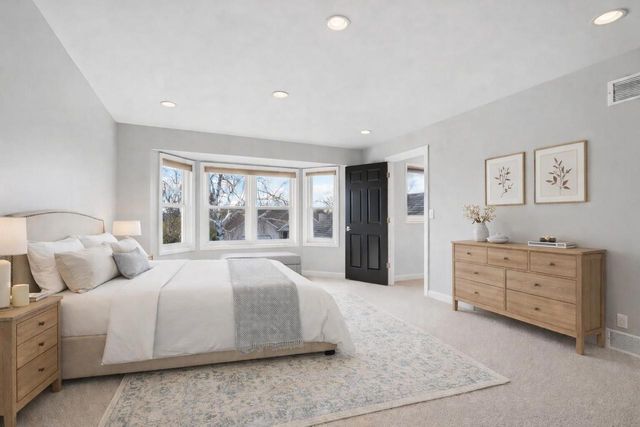 1720 Erin LANE, Waukesha, WI 53188