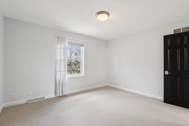 1720 Erin LANE, Waukesha, WI 53188
