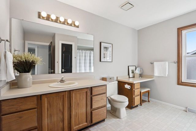 1720 Erin LANE, Waukesha, WI 53188