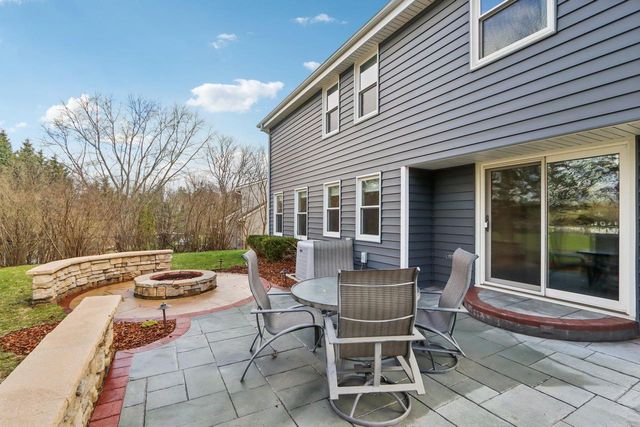 1720 Erin LANE, Waukesha, WI 53188