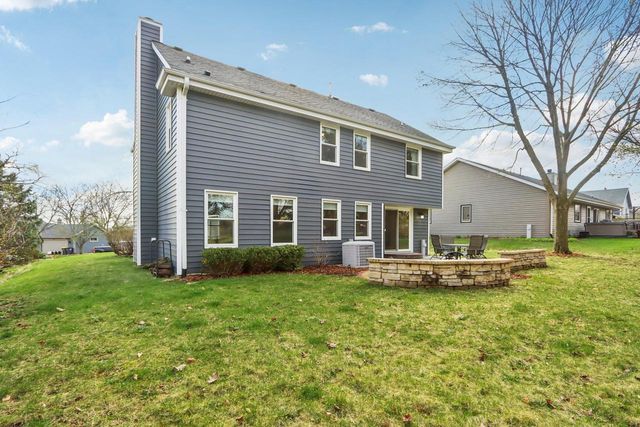 1720 Erin LANE, Waukesha, WI 53188