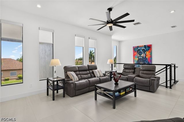 5362 Mayfair CT, Cape Coral, FL 33904