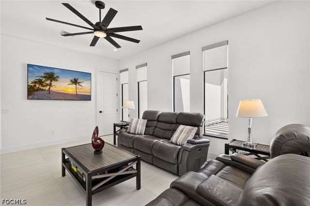 5362 Mayfair CT, Cape Coral, FL 33904
