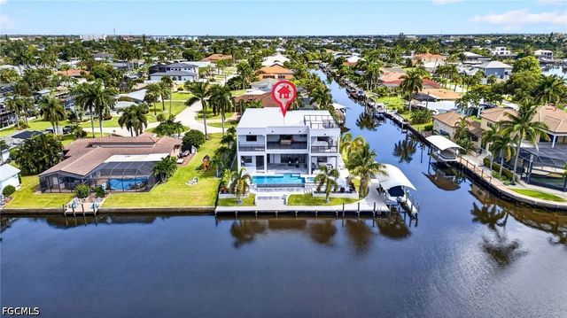 5362 Mayfair CT, Cape Coral, FL 33904