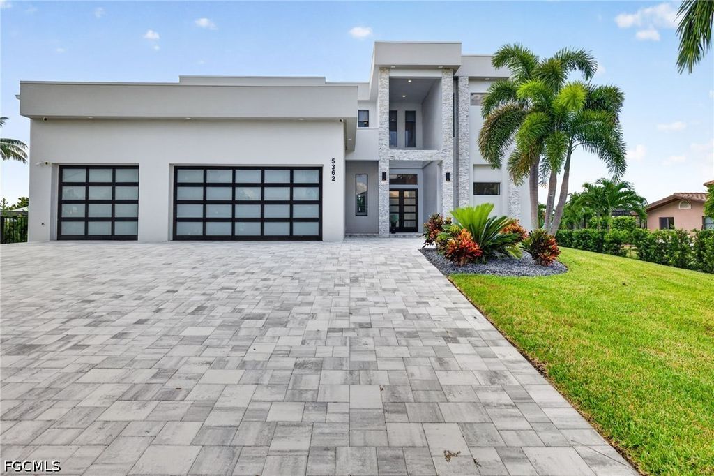 5362 Mayfair CT, Cape Coral, FL 33904