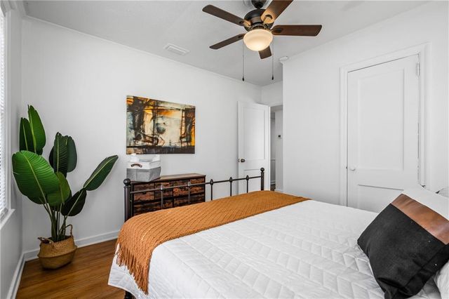 208 Pinehill Drive, Mobile, AL 36606