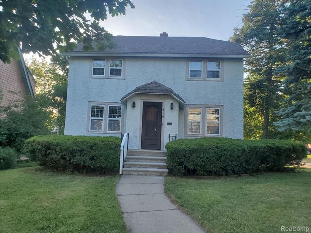 358 W Iroquois Road, Pontiac, MI 48341