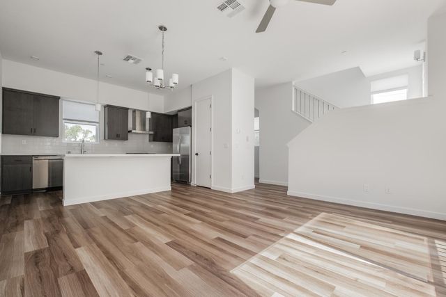 3332 S St, Sacramento, CA 95816