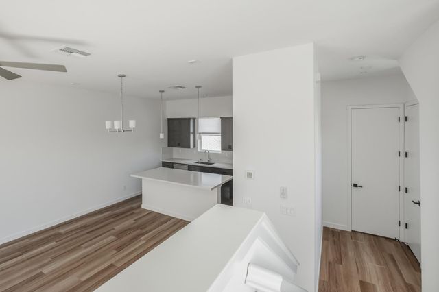 3332 S St, Sacramento, CA 95816