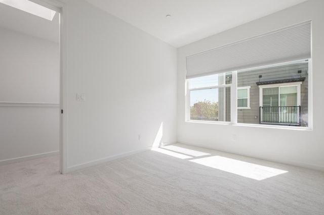 3332 S St, Sacramento, CA 95816