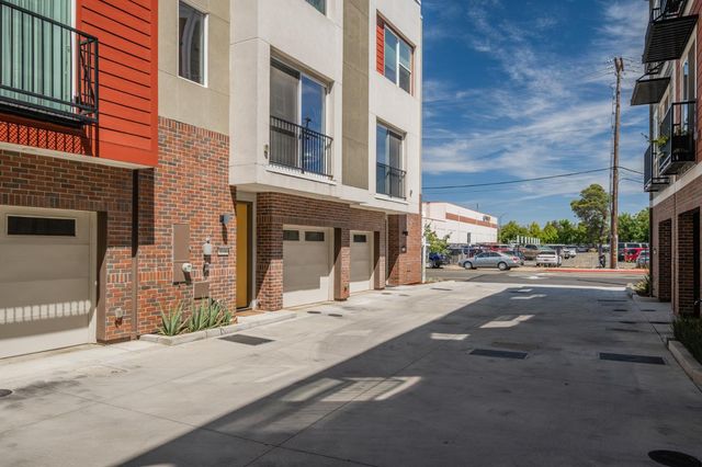 3332 S St, Sacramento, CA 95816
