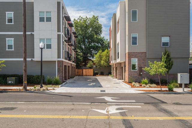 3332 S St, Sacramento, CA 95816