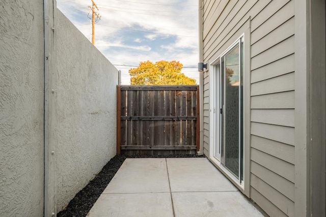 3332 S St, Sacramento, CA 95816