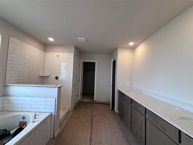 100 Coleto TRL, Bastrop, TX 78602