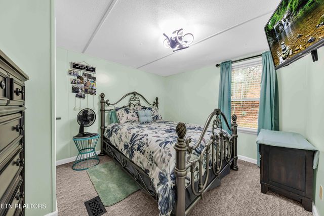 145 Pine Crest Drive, Maynardville, TN 37807