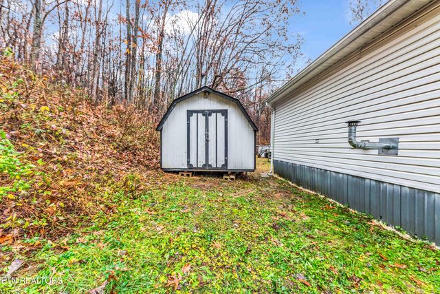 145 Pine Crest Drive, Maynardville, TN 37807