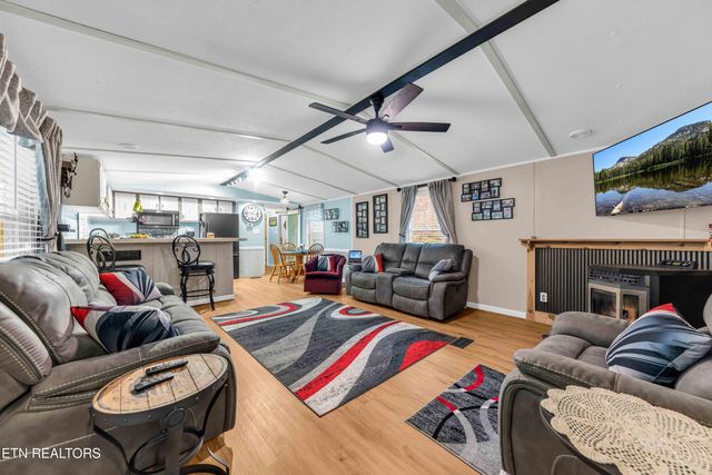 145 Pine Crest Drive, Maynardville, TN 37807