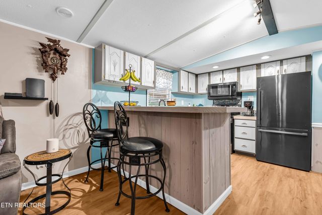 145 Pine Crest Drive, Maynardville, TN 37807