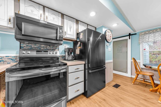 145 Pine Crest Drive, Maynardville, TN 37807