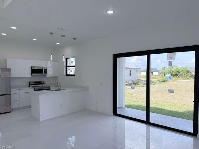 477 Rayford ST, Lehigh Acres, FL 33974