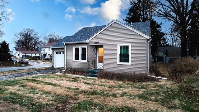 2201 Monterey Drive, St Joseph, MO 64507