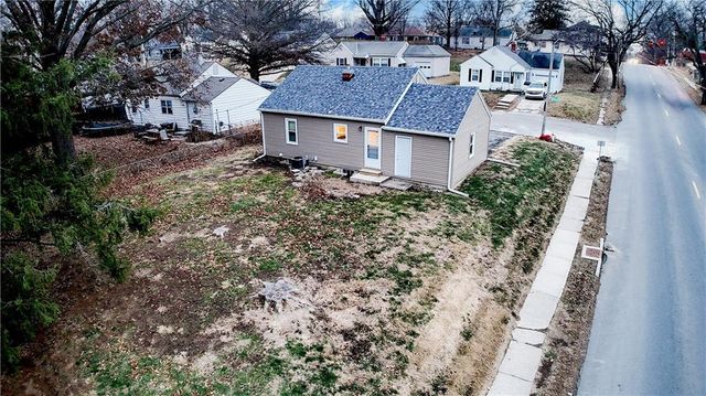 2201 Monterey Drive, St Joseph, MO 64507