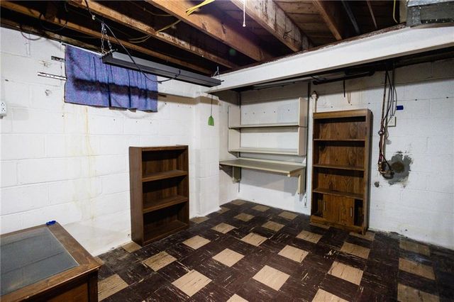 2201 Monterey Drive, St Joseph, MO 64507