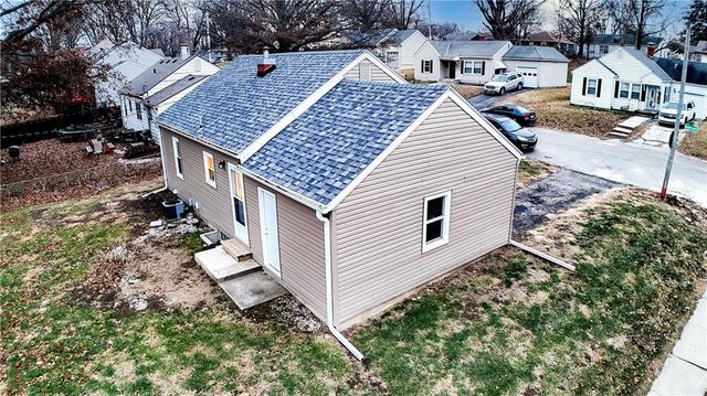 2201 Monterey Drive, St Joseph, MO 64507