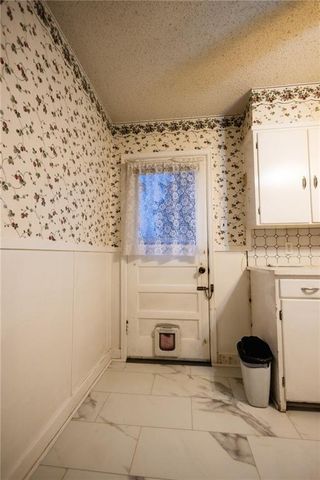 2201 Monterey Drive, St Joseph, MO 64507