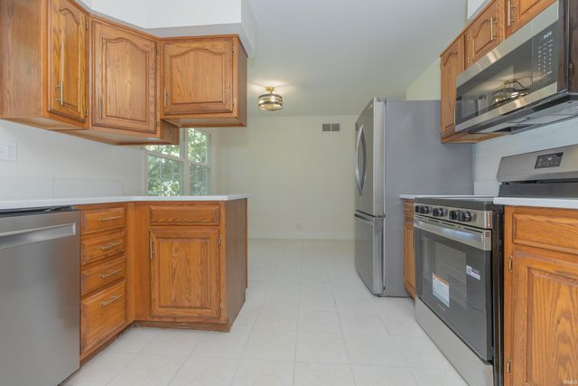 711 Carole Place, Newburgh, IN 47630