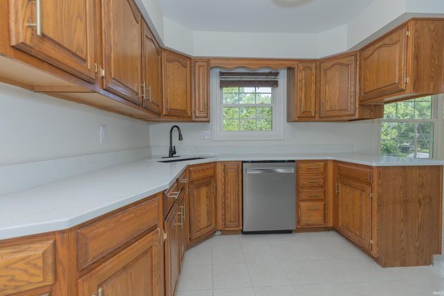 711 Carole Place, Newburgh, IN 47630