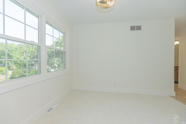711 Carole Place, Newburgh, IN 47630