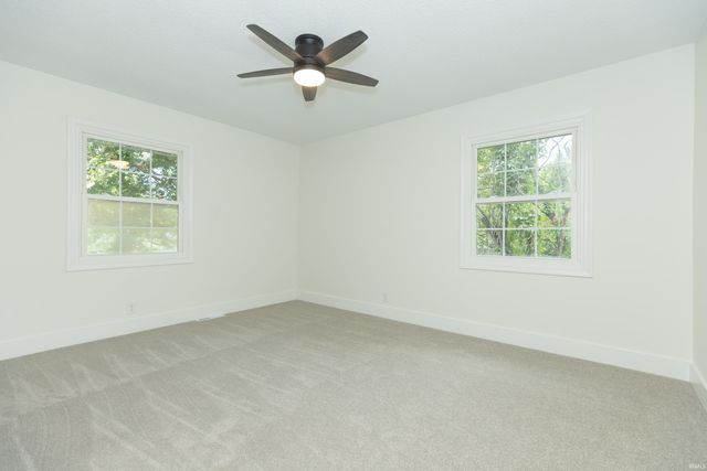711 Carole Place, Newburgh, IN 47630