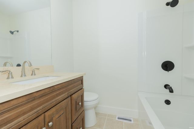 711 Carole Place, Newburgh, IN 47630