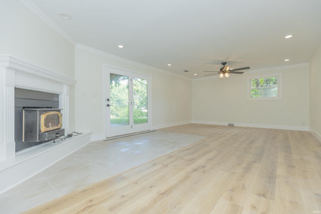 711 Carole Place, Newburgh, IN 47630