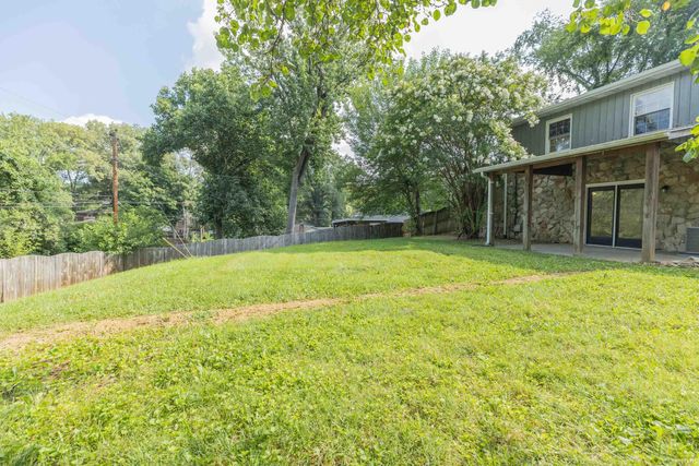 711 Carole Place, Newburgh, IN 47630