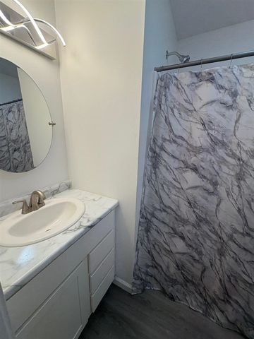 716 Leonard Avenue, Muskegon, MI 49442