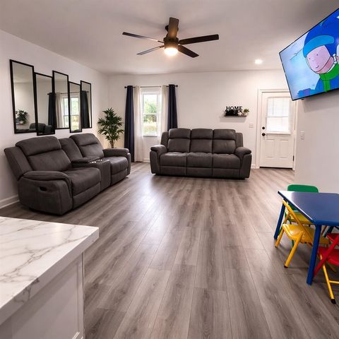 716 Leonard Avenue, Muskegon, MI 49442