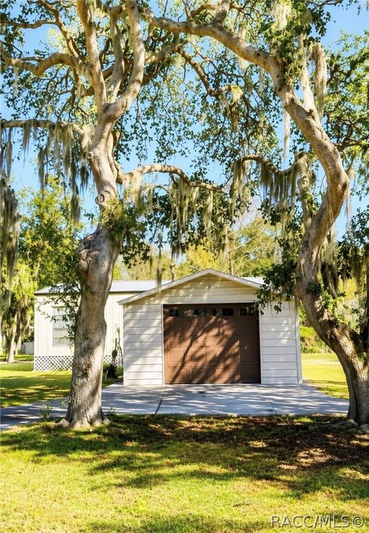 10292 E Pike Drive, Inverness, FL 34450