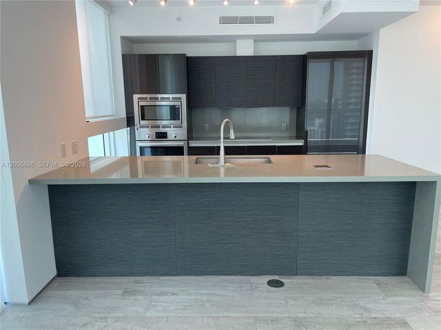 1080 Brickell Av 2209, Miami, FL 33131