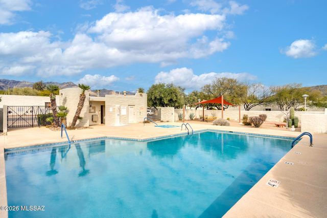 7402 E Wandering Road, Tucson, AZ 85750