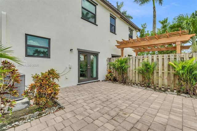23142 SW 127th Place, Miami, FL 33170