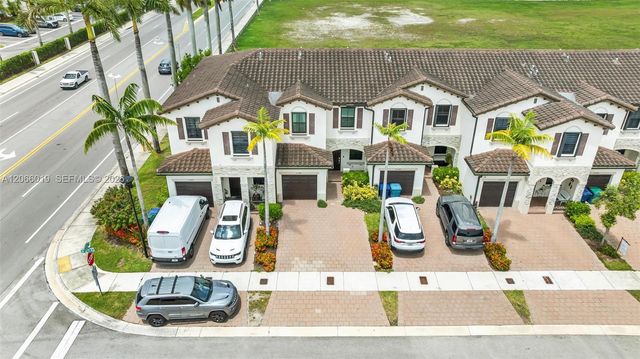 23142 SW 127th Place, Miami, FL 33170