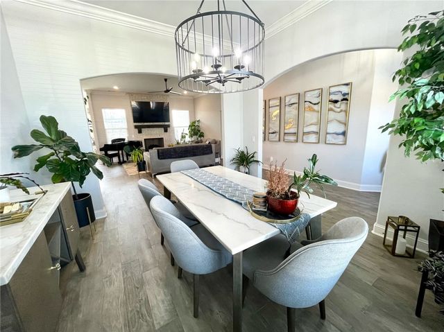 2014 W Chandler Avenue, Rogers, AR 72758